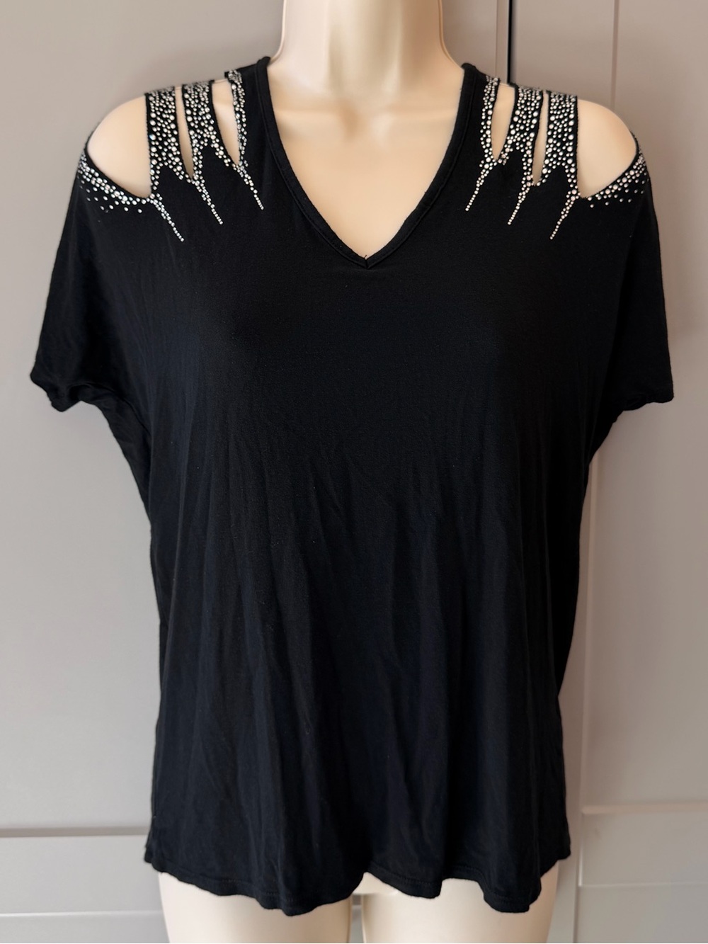 Vocal USA Black Rhinestone Cutout Cold Shoulder V Neck Top Y2K Small